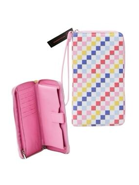 Checkered Zip Around Wriestlet Wallet